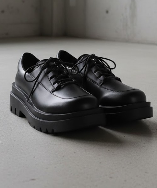 LibertyDoll（リバティードール）の「軽量厚底 ユニセックス トラックソールローカットシューズ（ドレスシューズ・レディース・ダークブラウン系1/ホワイト/ブラック系/ブラック系1/ブラック/ブラック系その他/ホワイト系1/ダークブラウン/ブラック系2/ブラック×ホワイト/ブラック系3/ダークブラウン系2/ブラック系4/ブラック系5/ダークブラウン系3/ベージュ/シルバー系1/シルバー系2/ブラック系6/ブラック系7/ブラック系9/ブラック系8/ブラック系その他2/その他1/その他2/その他3・M/XL/40/S/43/42/41/44/L/LL）」の15枚目の写真