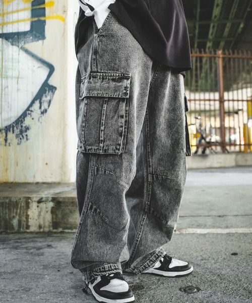 improves(インプローブス)の「ケミカル ウォッシュ デニム ワイド カーゴパンツ(デニムパンツ・メンズ・ブラック/ネイビー・LARGE/MEDIUM)」の18枚目の写真