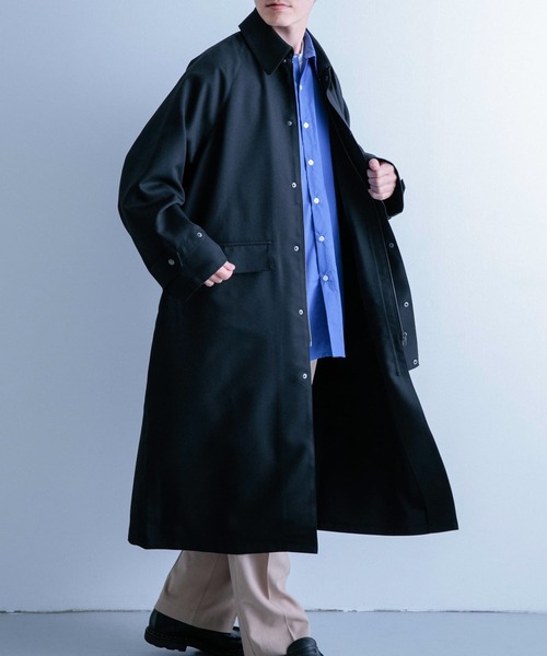 ITEMS URBANRESEARCH(アイテムズ アーバンリサーチ)の「ポリツイル ステンカラーオーバーコート(ステンカラーコート・メンズ・モカ/ブラック・MEDIUM/LARGE)」の2枚目の写真