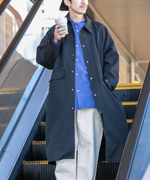 ITEMS URBANRESEARCH（アイテムズ アーバンリサーチ）の「ポリツイル ステンカラーオーバーコート（ステンカラーコート・メンズ・モカ/ブラック・MEDIUM/LARGE）」の7枚目の写真