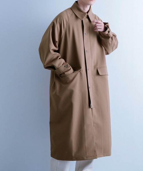 ITEMS URBANRESEARCH（アイテムズ アーバンリサーチ）の「ポリツイル ステンカラーオーバーコート（ステンカラーコート・メンズ・モカ/ブラック・MEDIUM/LARGE）」の13枚目の写真