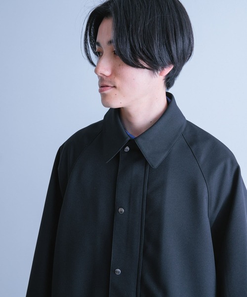 ITEMS URBANRESEARCH（アイテムズ アーバンリサーチ）の「ポリツイル ステンカラーオーバーコート（ステンカラーコート・メンズ・モカ/ブラック・MEDIUM/LARGE）」の18枚目の写真