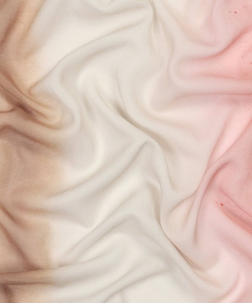 Paul Smith（ポールスミス）の「ウィメンズ "Untitled Stripe" プリントスカーフ / 135635 CR1（ストール/ショール・レディース・レッド/グリーン・FREE）」の8枚目の写真