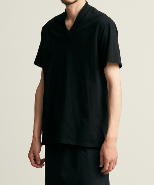 和ROBE(ワローブ)の「JUBAN TEE(Tシャツ/カットソー・メンズ・ホワイト/グレー/ネイビー/カーキ/ライトグレー/ダークネイビー/アッシュグレー/グリーン/ブラウン/ブラック/ターコイズブルー/オレンジ/ベージュ/ワインレッド/プラム/エメラルド/パープル系/ダークカーキ・1/3/2/4/5)」の2枚目の写真