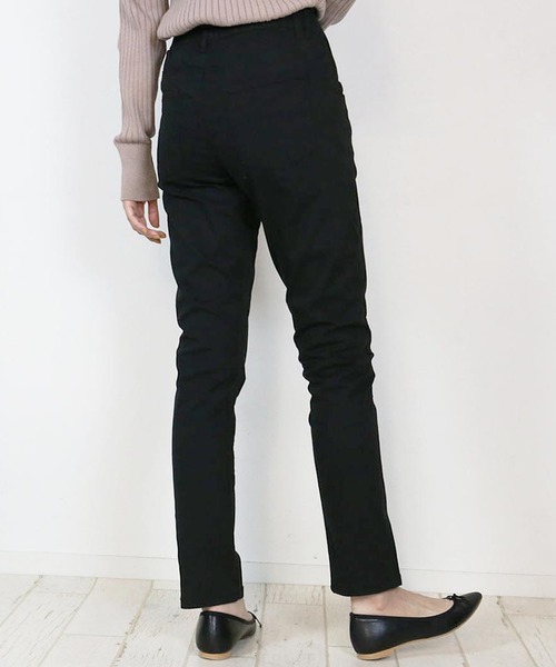 atONE（アットワン）の「atONE オールラバーウエストスリムパンツ（チノパンツ・レディース・ベージュ/ナチュラル/チャコールグレー/クリーム/カーキ/ブラック・L/LL/4L/3L/M）」の12枚目の写真