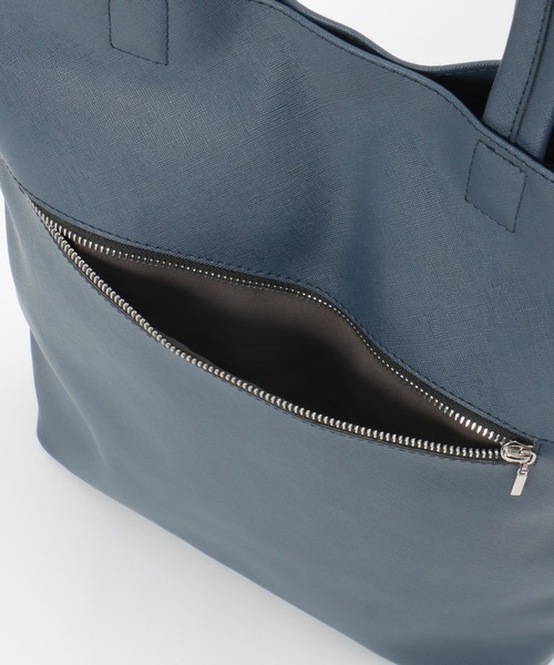 ikka(イッカ)の「レザータッチサフィアーノトート(トートバッグ・メンズ・ブラック/ネイビー/ダークネイビー/ダークブラウン/モカ・FREE)」の12枚目の写真