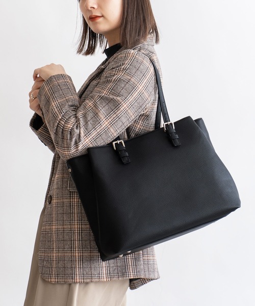 VitaFelice(ヴィータフェリーチェ)の「ベルトハンドル2wayトートバッグ(トートバッグ・レディース・ブラック/モカ/グレー・FREE)」の10枚目の写真