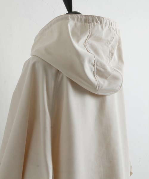 tocco closet(トッコ クローゼット)の「【限定】エステル平織マウンテンパーカー(マウンテンパーカー・レディース・ネイビー/アイボリー・M)」の9枚目の写真