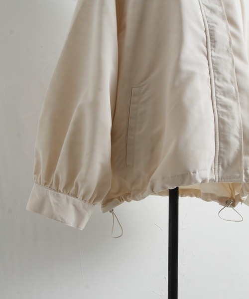 tocco closet(トッコ クローゼット)の「【限定】エステル平織マウンテンパーカー(マウンテンパーカー・レディース・ネイビー/アイボリー・M)」の16枚目の写真