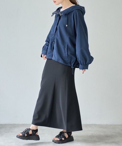 tocco closet(トッコ クローゼット)の「【限定】エステル平織マウンテンパーカー(マウンテンパーカー・レディース・ネイビー/アイボリー・M)」の4枚目の写真