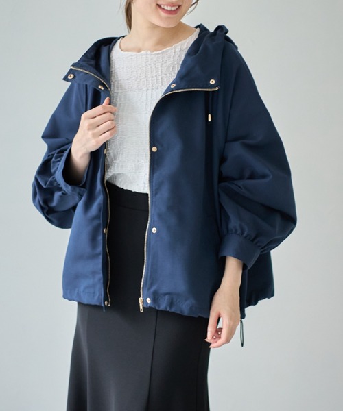 tocco closet(トッコ クローゼット)の「【限定】エステル平織マウンテンパーカー(マウンテンパーカー・レディース・ネイビー/アイボリー・M)」の17枚目の写真