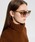 CHARLES & KEITH�i�`���[���Y & �L�[�X�j�́u�X�N�G�A �V�b�N�t���[���T���O���X�i�T���O���X�j�v�b�N���A�u���E��
