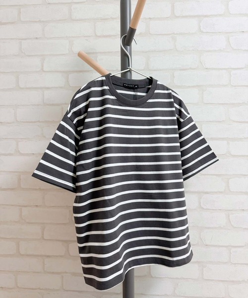 ZI-ON(ジーオン)の「ビッグシルエットボーダー半袖Tシャツ(Tシャツ/カットソー・キッズ・ベージュ/ダークグリーン/ネイビー/オフホワイト/ブルー/ホワイト×グリーン/ホワイト×ブラック/杢グレー/グレー系その他/ホワイト×ネイビー/チャコール/ネイビー×ホワイト・150cm/140cm/130cm/160cm/120cm/110cm)」の7枚目の写真