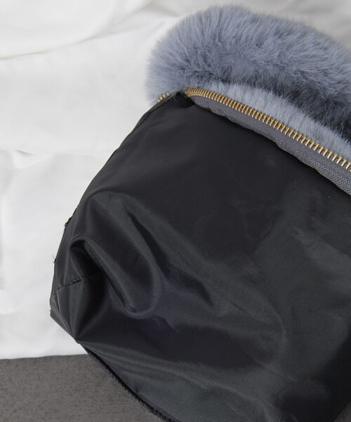 Firsthand(ファーストハンド)の「Firsthand/ファーストハンド Ecofur Handbag / エコファーハンドバッグ/Ecofur Handbag / エコファーハンドバッグ(ハンドバッグ・レディース・ピンク/サックスブルー/ホワイト/ブラウン/マスタード・ONE SIZE)」の12枚目の写真