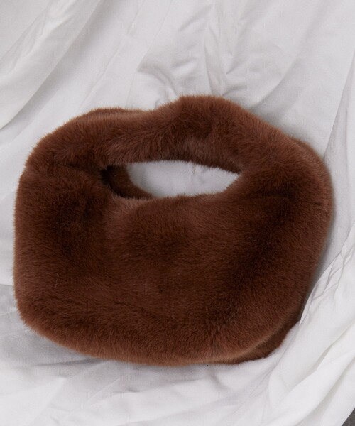 Firsthand(ファーストハンド)の「Firsthand/ファーストハンド Ecofur Handbag / エコファーハンドバッグ/Ecofur Handbag / エコファーハンドバッグ(ハンドバッグ・レディース・ピンク/サックスブルー/ホワイト/ブラウン/マスタード・ONE SIZE)」の14枚目の写真