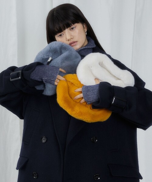 Firsthand(ファーストハンド)の「Firsthand/ファーストハンド Ecofur Handbag / エコファーハンドバッグ/Ecofur Handbag / エコファーハンドバッグ(ハンドバッグ・レディース・ピンク/サックスブルー/ホワイト/ブラウン/マスタード・ONE SIZE)」の16枚目の写真