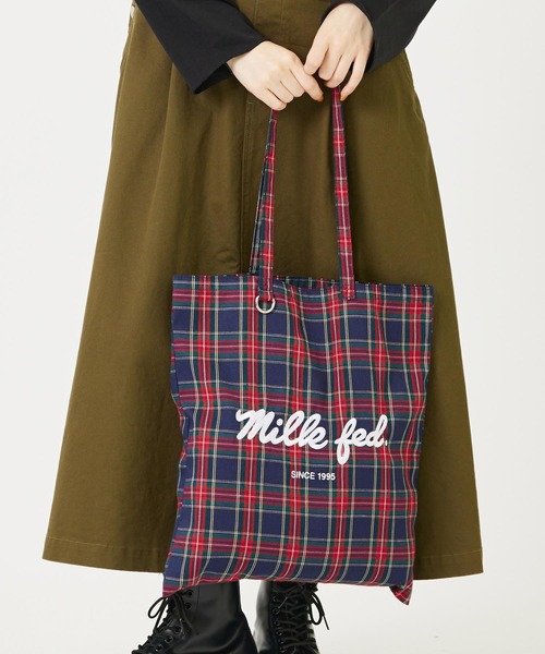 MILKFED.(ミルクフェド)の「ICING LOGO FLAT TOTE BAG(トートバッグ・レディース・ネイビー/レッド/ライトブルー・ONE SIZE)」の9枚目の写真