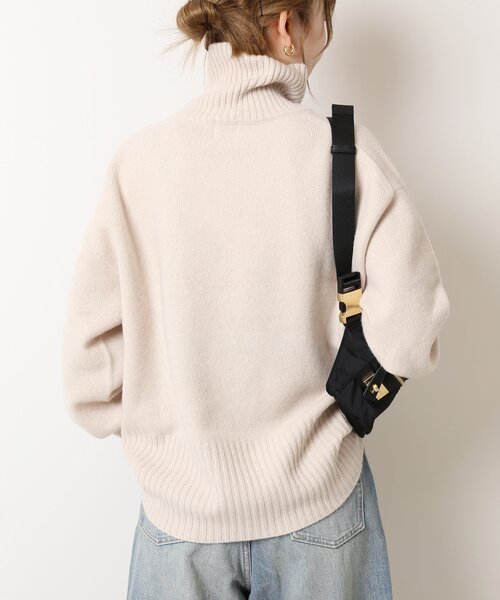 Spick & Span（スピックアンドスパン）の「ウールカシミヤ タートルネックプルオーバー（ニット/セーター・レディース・グレー/ブラック/レッド/ブルー系その他/ベージュ・FREE）」の15枚目の写真