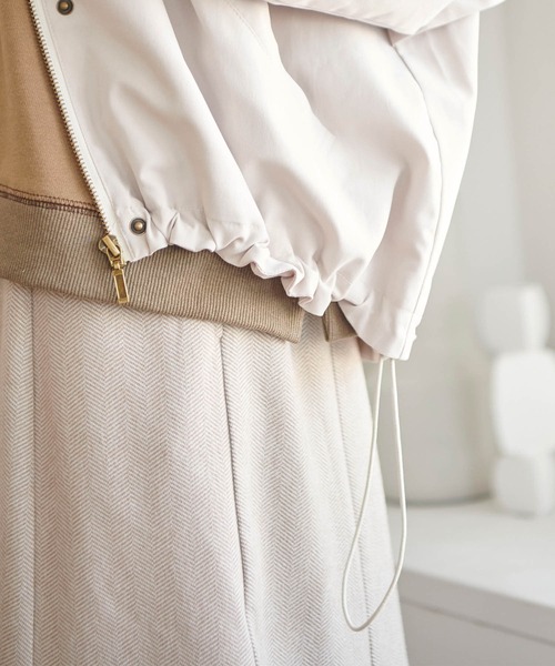 mil（ミル）の「【150㎝前後の小柄さんサイズ】バックフリルマウンテンパーカー【洗える】（マウンテンパーカー・レディース・ピンクベージュ/モカ/グレイッシュベージュ・XS/S）」の22枚目の写真