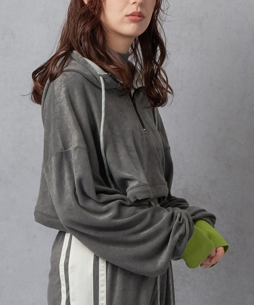 Lull（ルル）の「【Lull / ルル】2WAYパイルアノラックパーカー（パーカー・レディース・ブラック/グレー/アイボリー/ネイビー・ONESIZE）」の9枚目の写真