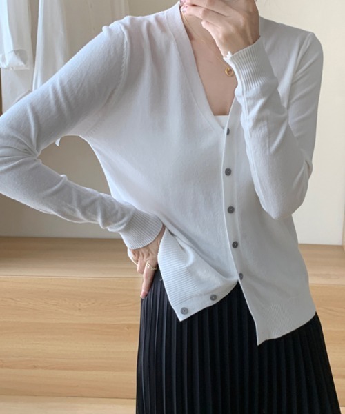 Coo+i(クーイ)の「Vネックニットカーディガン(カーディガン/ボレロ・レディース・ホワイト/ブラック/ブルー/ミント/ピンク/グレー/アイボリー・FREE)」の16枚目の写真