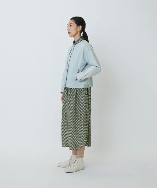 LOISIR(ロワズィール)の「デニムノーカラージャケット(ノーカラージャケット・レディース・ダークインディゴブルー/ライトインディゴブルー・FREE)」の7枚目の写真