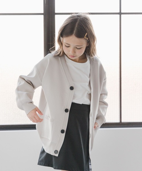 GLOBAL WORK（グローバルワーク）の「リッチライトニットVカーデ/976064（カーディガン/ボレロ・キッズ・ブラック/グレイッシュベージュ/アイボリー/ブルー・120cm/130cm/140cm/150cm/160cm/170cm）」の4枚目の写真