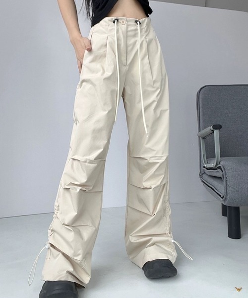 .KOM（ドットコム）の「A'GEM/9 × .kom『.kom/ドットケーオーエム』シャーリング パンツ（その他パンツ・レディース・ピンク/チャコールグレー/ベージュ/ブラック・M）」の4枚目の写真