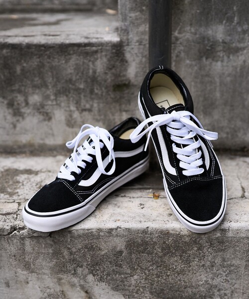 VANS（バンズ）の「VANS/ヴァンズ UA Old Skool/オールドスクール ローカットスニーカー　限定展開（スニーカー・レディース・ブラック・5/6/8/9/7/10）」の3枚目の写真