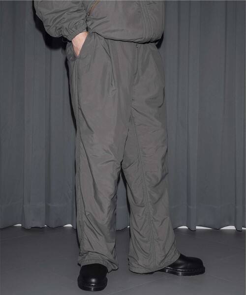 MONKEY TIME（モンキータイム）の「＜monkey time＞ タフタ ボンディング ワイド 2P ストレート パンツ -セットアップ対応-（その他パンツ・メンズ・ブラック/ダークグレー・S/M/L）」の5枚目の写真