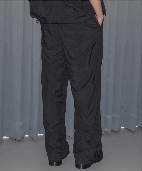 MONKEY TIME（モンキータイム）の「＜monkey time＞ タフタ ボンディング ワイド 2P ストレート パンツ -セットアップ対応-（その他パンツ・メンズ・ブラック/ダークグレー・S/M/L）」の16枚目の写真
