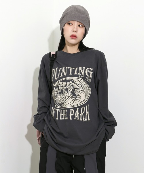 FOLLOWIN（フォロウィン）の「[UNISEX][カップルコーデにおススメ！]オーバーフィットプリントロング長袖Tシャツ（Tシャツ/カットソー・レディース・チャコールグレー/ブラック/オートミール/ホワイト・FREE）」の4枚目の写真