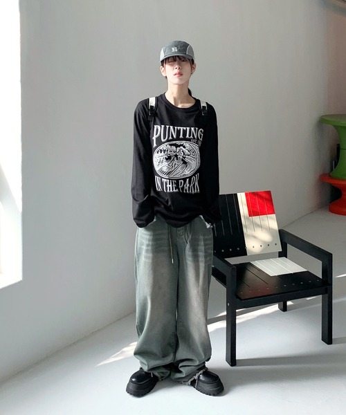 FOLLOWIN（フォロウィン）の「[UNISEX][カップルコーデにおススメ！]オーバーフィットプリントロング長袖Tシャツ（Tシャツ/カットソー・レディース・チャコールグレー/ブラック/オートミール/ホワイト・FREE）」の14枚目の写真