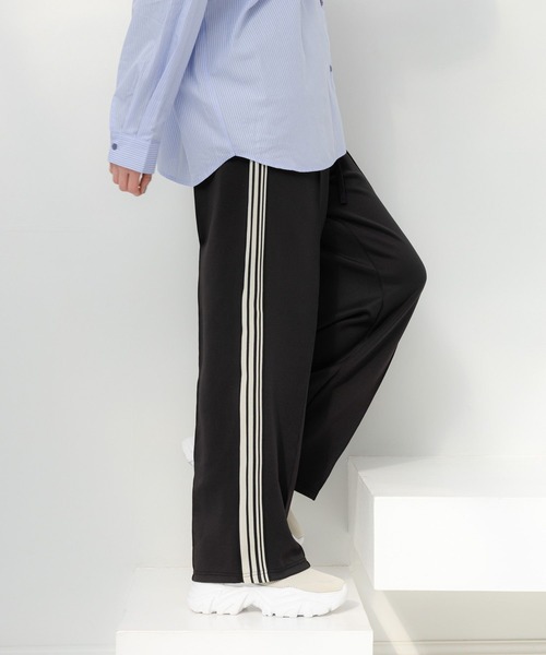 LAKOLE（ラコレ）の「トラックワイドパンツ / 103827（その他パンツ・レディース・ライトグリーン/ブラック・SMALL/MEDIUM）」の20枚目の写真