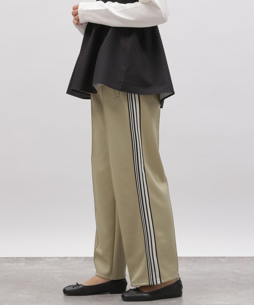 LAKOLE（ラコレ）の「トラックワイドパンツ / 103827（その他パンツ・レディース・ライトグリーン/ブラック・SMALL/MEDIUM）」の3枚目の写真