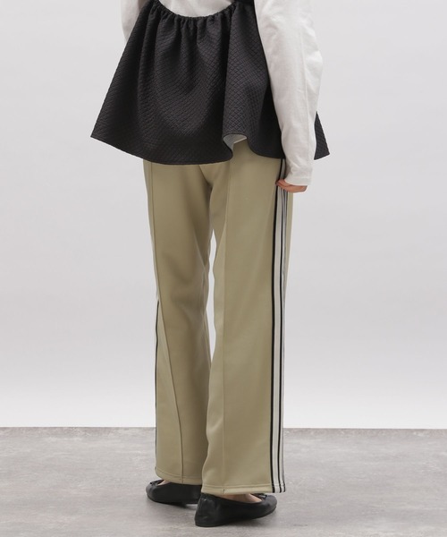 LAKOLE（ラコレ）の「トラックワイドパンツ / 103827（その他パンツ・レディース・ライトグリーン/ブラック・SMALL/MEDIUM）」の4枚目の写真