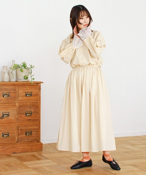 Crisp(クリスプ)の「プチフリルカラーブラウス(シャツ/ブラウス・レディース・ブラック/アイボリー/イエロー・FREE)」の4枚目の写真