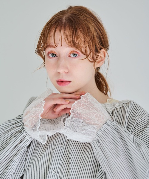 Crisp(クリスプ)の「プチフリルカラーブラウス(シャツ/ブラウス・レディース・ブラック/アイボリー/イエロー・FREE)」の22枚目の写真