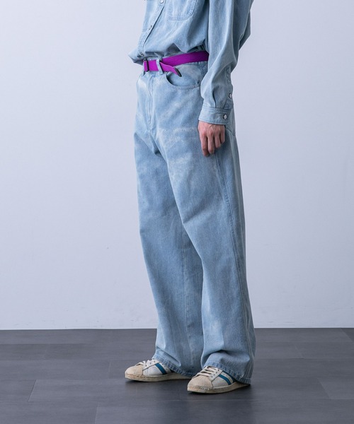 NANO universe（ナノユニバース）の「「HOTEL PALACE（オテルパラス）」バイオブリーチワイドデニムパンツ（セットアップ可）（デニムパンツ・メンズ・ライトブルー/ブラック・M/L/S）」の3枚目の写真