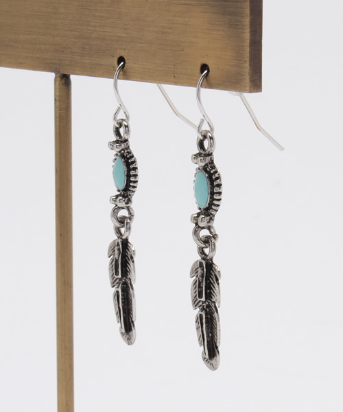 チャイハネ（チャイハネ）の「【チャイハネ】フェザーリピアス（ピアス（両耳用）・レディース・ブラック/ターコイズブルー・FREE）」の3枚目の写真