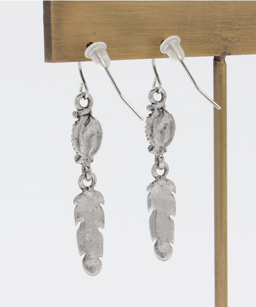 チャイハネ（チャイハネ）の「【チャイハネ】フェザーリピアス（ピアス（両耳用）・レディース・ブラック/ターコイズブルー・FREE）」の4枚目の写真