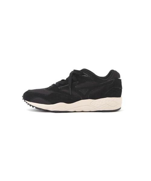MARGARET HOWELL(マーガレットハウエル)の「MIZUNO TRAINING SHOES(スニーカー・メンズ・ブラック・27.5/27.0/26.5/26.0/25.5/28.0)」の3枚目の写真
