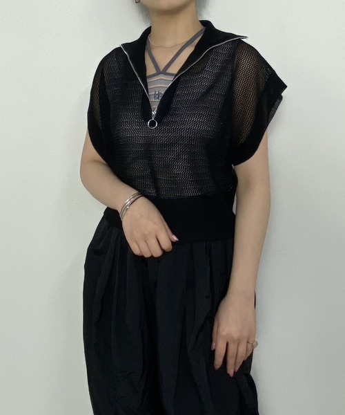 NICOLE CLUB（ニコル　クラブ）の「【WEB限定】メッシュハーフジップベスト（ベスト・レディース・グリーン/ブラック/オフホワイト・FREE）」の3枚目の写真