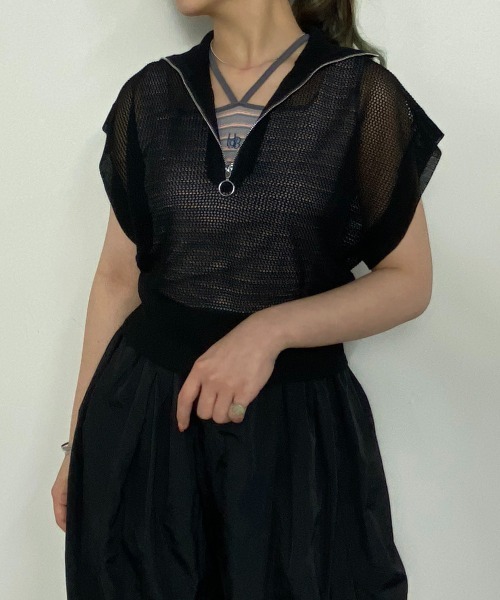 NICOLE CLUB（ニコル　クラブ）の「【WEB限定】メッシュハーフジップベスト（ベスト・レディース・グリーン/ブラック/オフホワイト・FREE）」の22枚目の写真