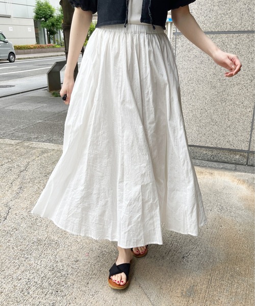 Meli rich(メリーリッチ)の「ストライプドビーフレアスカート(スカート・レディース・ブロンズ/ブラック/オフホワイト・FREE)」の1枚目の写真