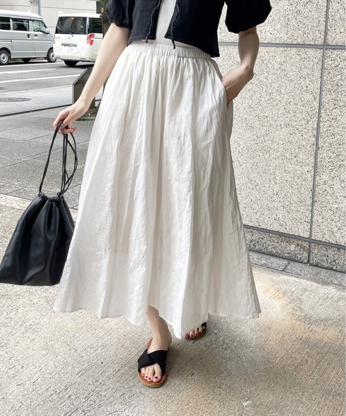 Meli rich(メリーリッチ)の「ストライプドビーフレアスカート(スカート・レディース・ブロンズ/ブラック/オフホワイト・FREE)」の5枚目の写真