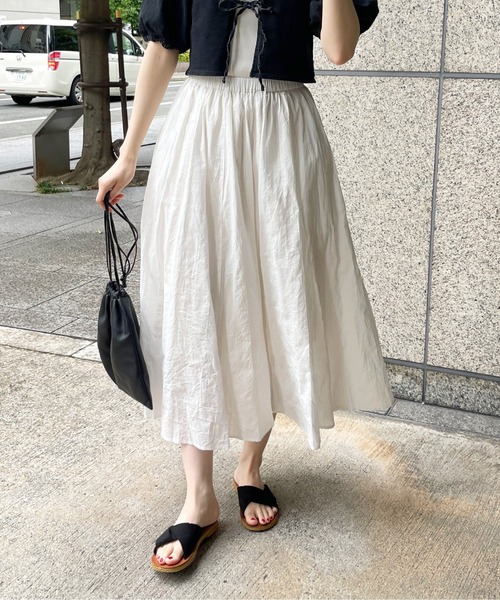 Meli rich(メリーリッチ)の「ストライプドビーフレアスカート(スカート・レディース・ブロンズ/ブラック/オフホワイト・FREE)」の6枚目の写真