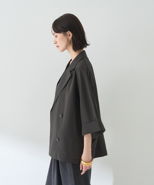 撥水ドルマンハーフスリーブジャケット（テーラードジャケット