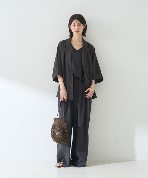 撥水ドルマンハーフスリーブジャケット（テーラードジャケット