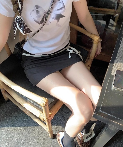 Vipoa(ヴィポア)の「Ribbon point sporty mini skirt(スカート・レディース・ブラック/ピンク・MEDIUM/LARGE)」の5枚目の写真